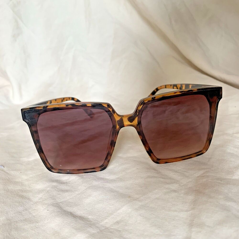 Fifth & Ninth Women's Sunglasses, Oversized Square Frame Black Smoke Y2K
